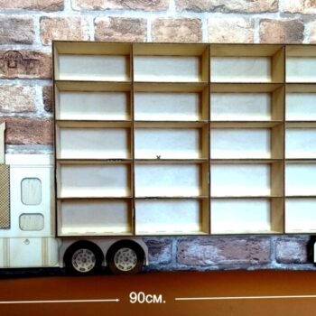 Intra απο ξύλο plywood 3mm-4mm πάχος - Οθόνη παιχνιδιών αυτοκινήτων σε σχήμα φορτηγού ραφιού Δίασταση 30x30 cm Intraeaxys-e1gky3xo - Image 1