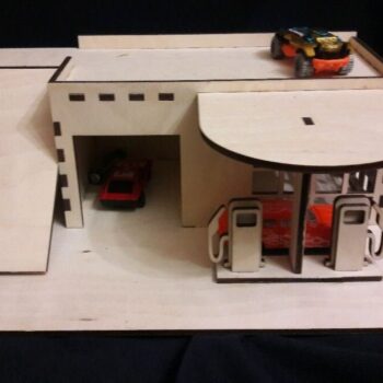 Intra απο ξύλο plywood 3mm-4mm πάχος - Πρατήριο βενζίνης Toy Car Parking 4mm Δίασταση 30x30 cm Intraeaxys-qommn4po - Image 1