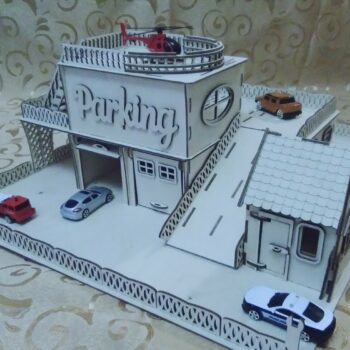 Intra απο ξύλο plywood 3mm-4mm πάχος - Ξύλινο γκαράζ παιχνιδιών με κατάστρωμα ελικοπτέρων Δίασταση 30x30 cm Intraeaxys-voq2vnqo - Image 1