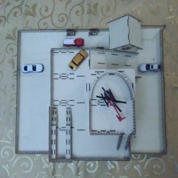 Intra απο ξύλο plywood 3mm-4mm πάχος - Ξύλινο γκαράζ παιχνιδιών με κατάστρωμα ελικοπτέρων Δίασταση 30x30 cm Intraeaxys-voq2vnqo - Image 6