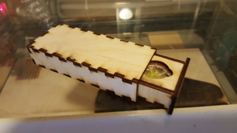 Intra απο ξύλο plywood 3mm-4mm πάχος - Συρτάρι φακού Δίασταση 30x30 cm Intraeaxys-p7yrm52o