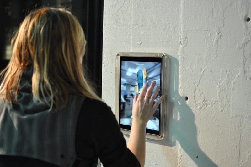 Intra απο ξύλο plywood 3mm-4mm πάχος - Θήκη iPad Pro Δίασταση 30x30 cm Intraeaxys-075dy8mo