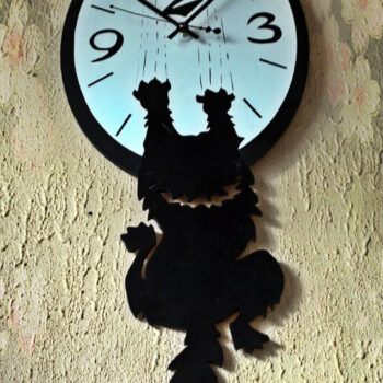 Intra απο ξύλο plywood 3mm-4mm πάχος - Θρασύδειλο ρολόι τοίχου γάτα Δίασταση 30x30 cm Intraeaxys-e1gkn4do - Image 1