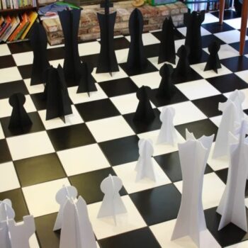 Intra απο ξύλο plywood 3mm-4mm πάχος - Γιγαντιαίο σετ σκακιού Δίασταση 30x30 cm Intraeaxys-zo98mgx1 - Image 3