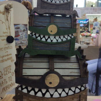 Intra απο ξύλο plywood 3mm-4mm πάχος - Στήθος τέρας Δίασταση 30x30 cm Intraeaxys-075y4j3o - Image 1