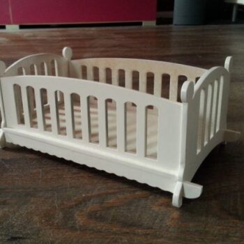 Intra απο ξύλο plywood 3mm-4mm πάχος - Κρεβάτι κούκλας 253x139mm Δίασταση 30x30 cm Intraeaxys-6o3xyron - Image 1