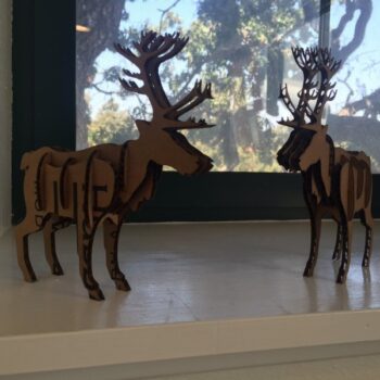 Intra απο ξύλο plywood 3mm-4mm πάχος - Χριστουγεννιάτικη διακόσμηση με τάρανδο Δίασταση 30x30 cm Intraeaxys-p7yr9m6o - Image 1