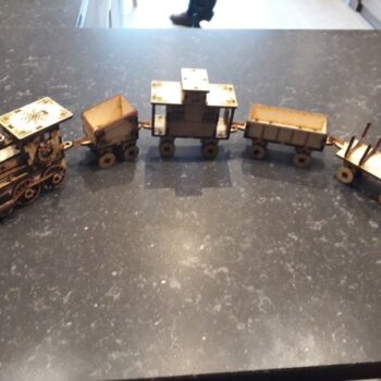 Intra απο ξύλο plywood 3mm-4mm πάχος - Χριστουγεννιάτικο τρένο Δίασταση 30x30 cm Intraeaxys-075d8kpo - Image 1