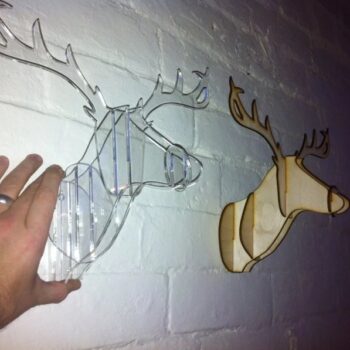 Intra απο ξύλο plywood 3mm-4mm πάχος - Χριστουγεννιάτικη διακόσμηση με κεφάλι τάρανδου Δίασταση 30x30 cm Intraeaxys-yonemqgo - Image 1