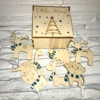 Intra απο ξύλο plywood 3mm-4mm πάχος - Ξύλινο χριστουγεννιάτικο κουτί παιχνιδιών Δίασταση 30x30 cm Intraeaxys-qommq48o - Image 1