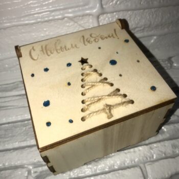 Intra απο ξύλο plywood 3mm-4mm πάχος - Ξύλινο χριστουγεννιάτικο κουτί παιχνιδιών Δίασταση 30x30 cm Intraeaxys-qommq48o - Image 3