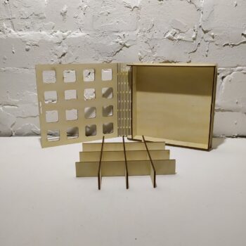 Intra απο ξύλο plywood 3mm-4mm πάχος - Χριστουγεννιάτικη διακόσμηση με κουτί δώρου μελόψωμο Δίασταση 30x30 cm Intraeaxys-yon0wkg7 - Image 4