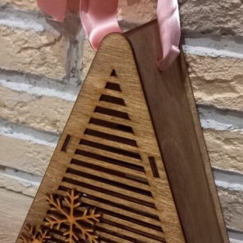 Intra απο ξύλο plywood 3mm-4mm πάχος - Κουτί δώρου σε σχήμα τριγώνου Δίασταση 30x30 cm Intraeaxys-m1d68837 - Image 1