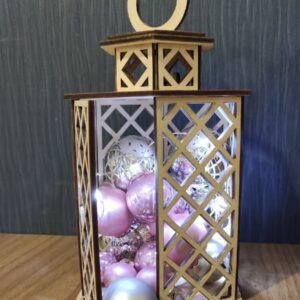 Intra απο ξύλο plywood 3mm-4mm πάχος - Χριστουγεννιάτικο φανάρι εορταστική εορταστική διακόσμηση Δίασταση 30x30 cm Intraeaxys-e1gkdq8o