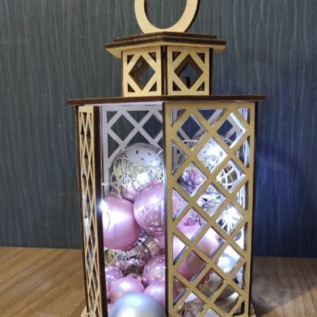 Intra απο ξύλο plywood 3mm-4mm πάχος - Χριστουγεννιάτικο φανάρι εορταστική εορταστική διακόσμηση Δίασταση 30x30 cm Intraeaxys-e1gkdq8o - Image 1