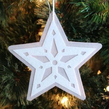 Intra απο ξύλο plywood 3mm-4mm πάχος - Στολίδι από τσόχα με αστερίες Δίασταση 10x10 cm Intraeaxys-eo2ylq61 - Image 1