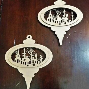 Intra απο ξύλο plywood 3mm-4mm πάχος - Χριστουγεννιάτικο στολίδι του χωριού Δίασταση 10x10 cm Intraeaxys-075y46mo - Image 1