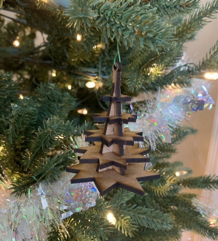 Intra απο ξύλο plywood 3mm-4mm πάχος - Στολίδι σε σχήμα δέντρου Δίασταση 10x10 cm Intraeaxys-yon0k8x7