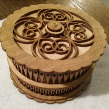 Intra απο ξύλο plywood 3mm-4mm πάχος - Στρογγυλό κουτί κοσμημάτων Δίασταση 30x30 cm Intraeaxys-eo058831 - Image 1