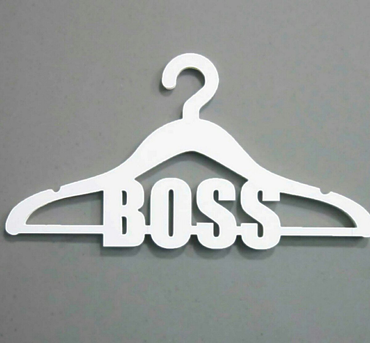 Intra απο ξύλο plywood 3mm-4mm πάχος - Boss Coat Hanger Δίασταση 30x30 cm Intraeaxys-6o3ye5k7