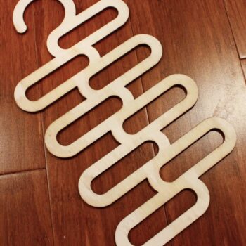 Intra απο ξύλο plywood 3mm-4mm πάχος - Κρεμάστρα γραβάτας Αρχείο PDF Δίασταση 30x30 cm Intraeaxys-67wlrr81 - Image 1