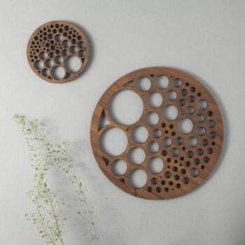 Intra απο ξύλο plywood 3mm-4mm πάχος - Ξύλινα σουβέρ με σχέδιο φυσαλίδες Δίασταση 30x30 cm Intraeaxys-qomr6dr1 - Image 1