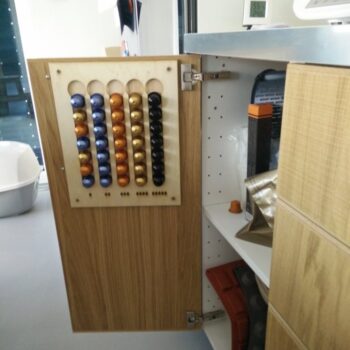 Intra απο ξύλο plywood 3mm-4mm πάχος - Βάση τοίχου K Cup Organizer Δίασταση 30x30 cm Intraeaxys-voqdy661 - Image 1
