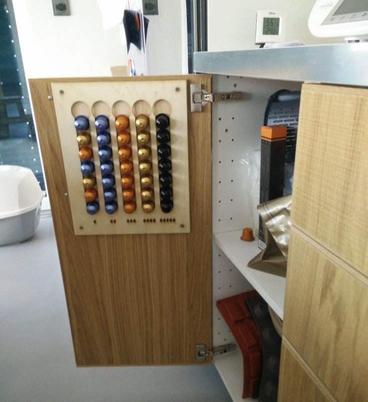 Intra απο ξύλο plywood 3mm-4mm πάχος - Βάση τοίχου K Cup Organizer Δίασταση 30x30 cm Intraeaxys-voqdy661