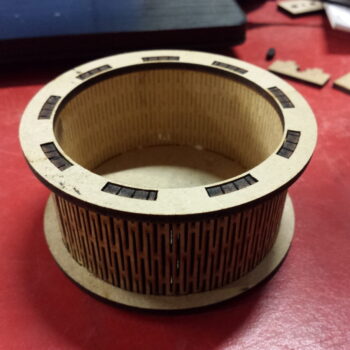 Intra απο ξύλο plywood 3mm-4mm πάχος - Ξύλινη θήκη για ποτό Δίασταση 30x30 cm Intraeaxys-075ye3ko - Image 4