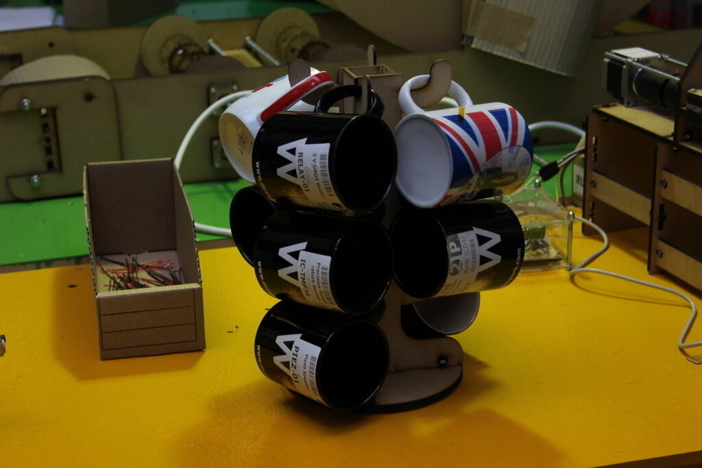 Intra απο ξύλο plywood 3mm-4mm πάχος - Κούπα Tree Stand Δίασταση 30x30 cm Intraeaxys-qomm3y4o