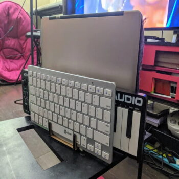 Intra απο ξύλο plywood 3mm-4mm πάχος - Βάση πληκτρολογίου για φορητό υπολογιστή tablet 3mm Δίασταση 30x30 cm Intraeaxys-yon08wk7 - Image 1