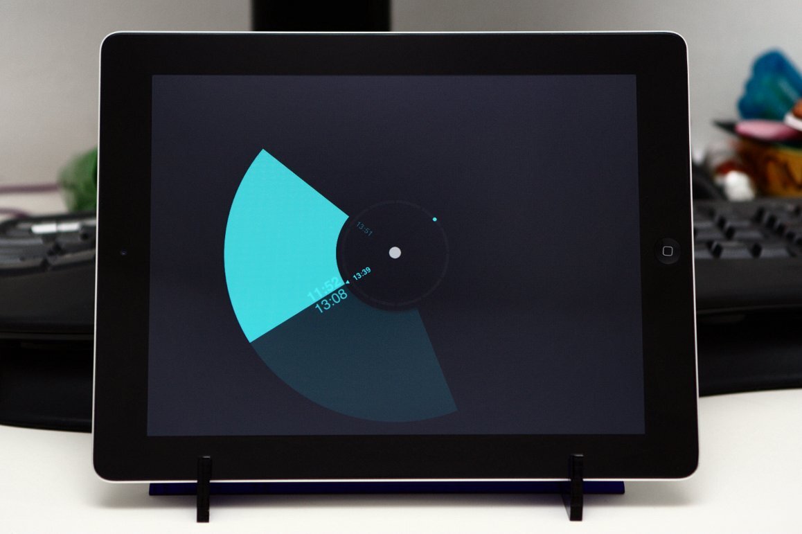 Intra απο ξύλο plywood 3mm-4mm πάχος - Βάση iPad 5mm Perspex Δίασταση 30x30 cm Intraeaxys-eo20gym7