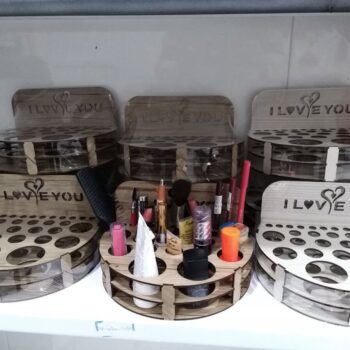 Intra απο ξύλο plywood 3mm-4mm πάχος - Cosmetics Organizer Makeup Organizers Makeup Storage Δίασταση 30x30 cm Intraeaxys-yon0q4y7 - Image 1