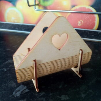 Intra απο ξύλο plywood 3mm-4mm πάχος - Θήκη χαρτοπετσέτας καρδιάς Δίασταση 30x30 cm Intraeaxys-6o3yryr7 - Image 4