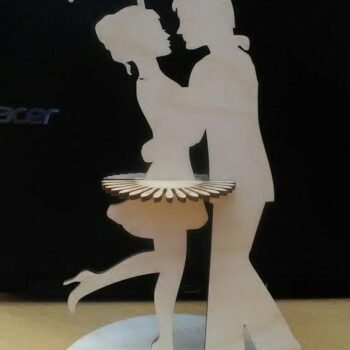 Intra απο ξύλο plywood 3mm-4mm πάχος - Θήκη χαρτοπετσέτας για ζευγάρι που χορεύει Δίασταση 30x30 cm Intraeaxys-e1gkn6xo - Image 1