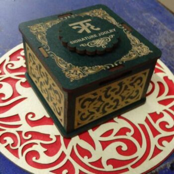 Intra απο ξύλο plywood 3mm-4mm πάχος - Κομψό δαχτυλίδι κουτί Δίασταση 30x30 cm Intraeaxys-51rrjgv1 - Image 1