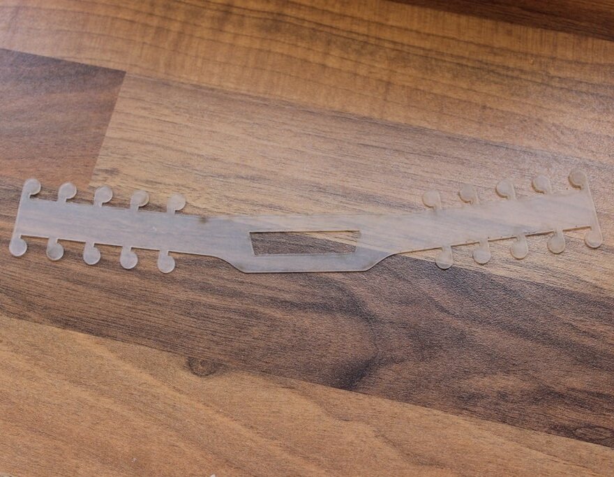 Intra απο ξύλο plywood 3mm-4mm πάχος - Λουράκι χειρουργικής μάσκας 0,8mm Πολυπροπυλένιο Δίασταση 30x30 cm Intraeaxys-zo9y0mw7