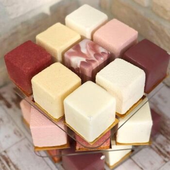 Intra απο ξύλο plywood 3mm-4mm πάχος - Στάση για κέικ 3 τετράγωνων επιπέδων Στάση κέικ κύβου Rubik Δίασταση 30x30 cm Intraeaxys-67wlyem1 - Image 4