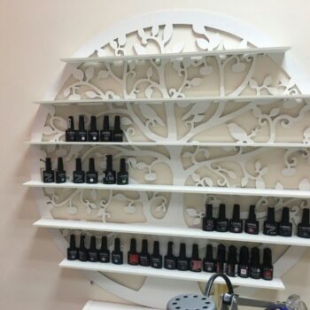 Intra απο ξύλο plywood 3mm-4mm πάχος - Βερνίκι νυχιών ράφι τοίχου Βάση ραφιού Βερνίκι νυχιών Αποθήκευση Organizer Ράφι επίδειξης καταστήματος καλλυντικών Δίασταση 30x30 cm Intraeaxys-pok3d2k7 - Image 1