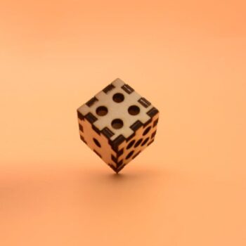 Intra απο ξύλο plywood 3mm-4mm πάχος - Ζάρια Δίασταση 30x30 cm Intraeaxys-eo4yqwyo - Image 1