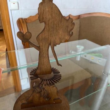 Intra απο ξύλο plywood 3mm-4mm πάχος - Θήκη χαρτοπετσέτας Crown Girl Δίασταση 30x30 cm Intraeaxys-d1lvgwxo - Image 1