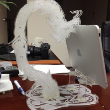 Intra απο ξύλο plywood 3mm-4mm πάχος - Στήριγμα iPad Dragon Δίασταση 30x30 cm Intraeaxys-eo4q3y97 - Image 3