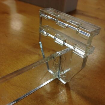 Intra απο ξύλο plywood 3mm-4mm πάχος - Στήριγμα iPad Dragon Δίασταση 30x30 cm Intraeaxys-eo4q3y97 - Image 4