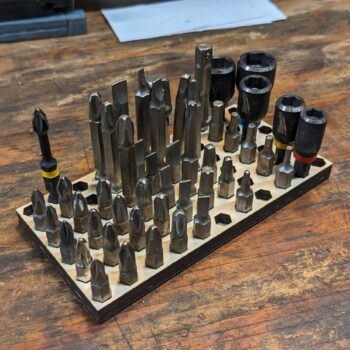 Intra απο ξύλο plywood 3mm-4mm πάχος - Στήριγμα μύτης κατσαβιδιού Δίασταση 30x30 cm Intraeaxys-zo9y5pw7 - Image 1