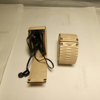 Intra απο ξύλο plywood 3mm-4mm πάχος - Θήκη ακουστικών 4mm Δίασταση 30x30 cm Intraeaxys-qomp88o3 - Image 1