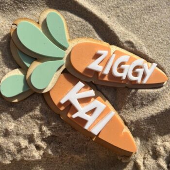 Intra απο ξύλο plywood 3mm-4mm πάχος - Εξατομικευμένη ετικέτα ονόματος Πασχαλινό καρότο Δίασταση 30x30 cm Intraeaxys-eo24yvl1 - Image 1