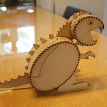 Intra απο ξύλο plywood 3mm-4mm πάχος - Πρότυπο δεινοσαύρων ξύλινο κουτί Δίασταση 30x30 cm Intraeaxys-joedky91 - Image 1