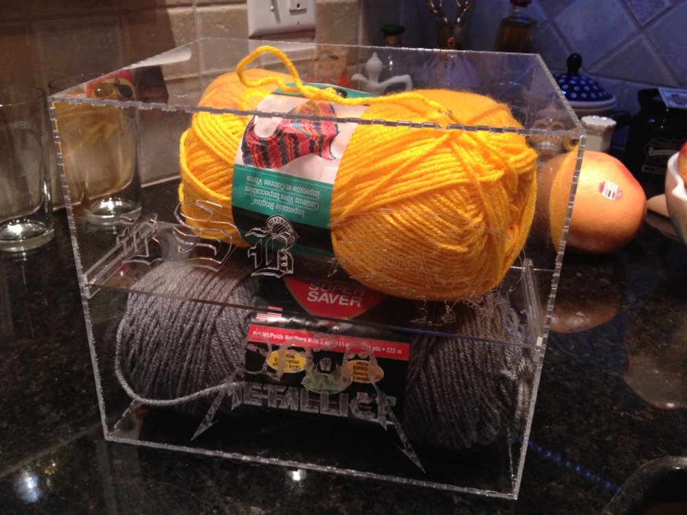 Intra απο ξύλο plywood 3mm-4mm πάχος - Κουτί από ακρυλικό νήμα Δίασταση 20x20 cm Intraeaxys-91jd3541