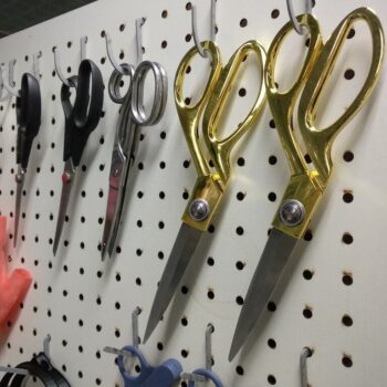 Intra απο ξύλο plywood 3mm-4mm πάχος - Ράψιμο Pegboard Δοχεία Αξεσουάρ Γάντζοι Δίασταση 30x30 cm Intraeaxys-pok32p37 - Image 8