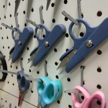 Intra απο ξύλο plywood 3mm-4mm πάχος - Ράψιμο Pegboard Δοχεία Αξεσουάρ Γάντζοι Δίασταση 30x30 cm Intraeaxys-pok32p37 - Image 10